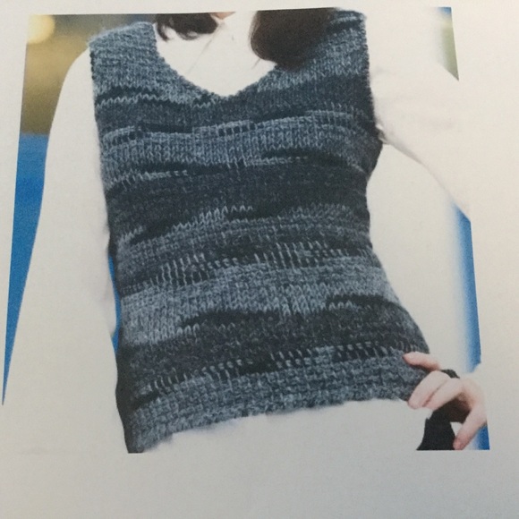 Massimo Dutti - Blue knit sweater vest. (SOLD) - Picture 8 of 8